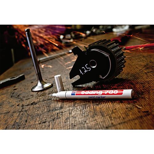 Marqueur peinture edding® 780 Anwendung 1