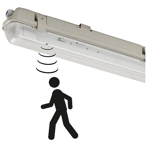 Luminaire LED pour locaux humides IK08, avec détecteur de mouvement Anwendung 3