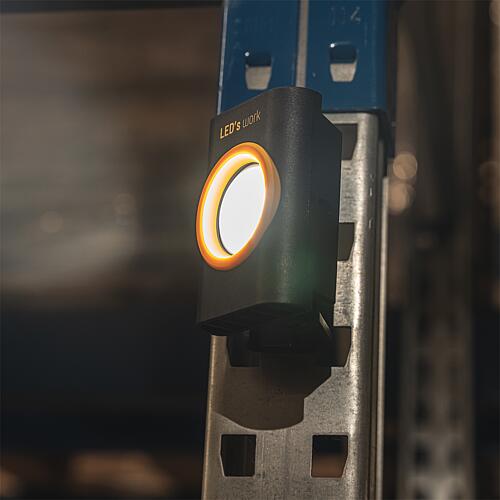 Lampes de travail LED sans fil 0300261, IP 65, avec aimant Anwendung 4