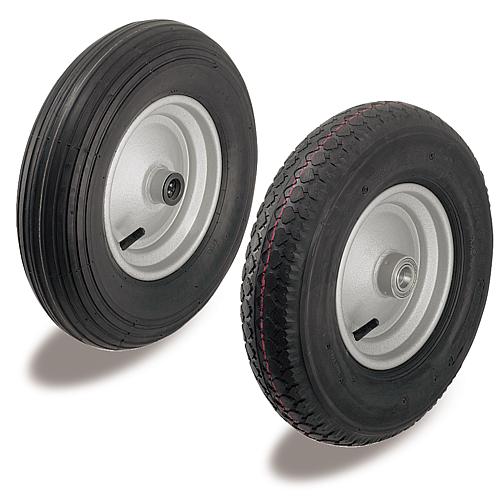 Roues avec des pneus avec chambre à air, jante en tôle d'acier avec profil à rainures Anwendung 1