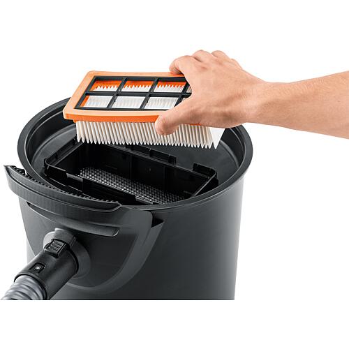 Aspirateur de cendres et de poussières AD 2, réservoir métallique de 14 l Anwendung 3