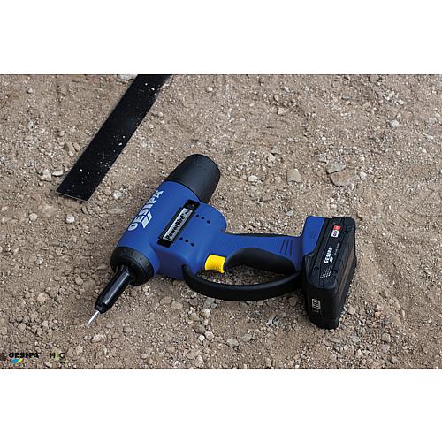 Pince à riveter sans fil PowerBird® Pro Gold Edition, 18 V avec 1 x batterie 2,0 Ah Anwendung 2