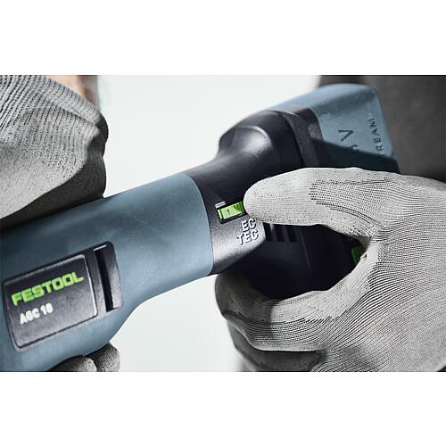 Meuleuse d’angle sans fil AGC 18-125 EB-Basic, 18 V Anwendung 2