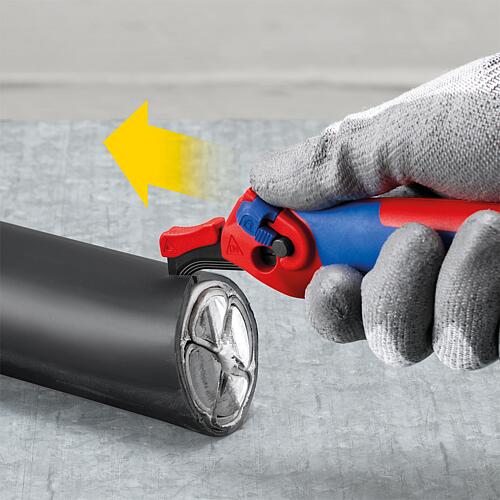 Couteau à dénuder avec patin et fonction cliquet Anwendung 1