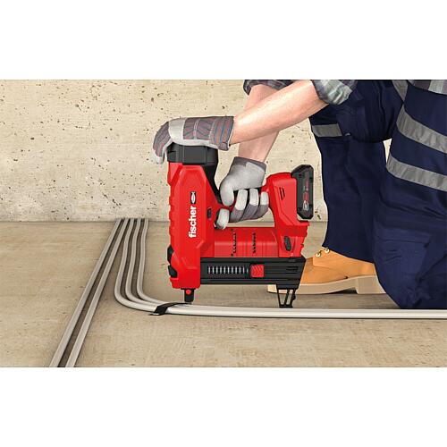 Akku-Bolzenschubgerät FXC85 Set, XL-Boxx mit 2x 4,0 Ah Akkus und Ladegerät Anwendung 5
