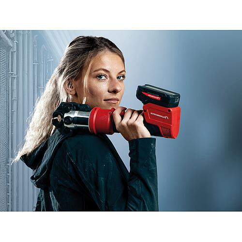 Machine à sertir hybride Romax Nano, Kit avec Mâchoires de sertissage iJaw TH 16 - 20 - 26, CAS Anwendung 7