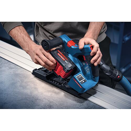 Scie circulaire plongeante sans fil BOSCH EXPERT EXKT18V-52G sans Batteries + Chargeurs Anwendung 2
