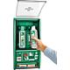 Station de lavage oculaire avec distributeur de pansements Anwendung 2