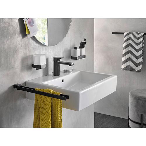 Distributeur de savon emco loft noir, actionnement par le bas Anwendung 2