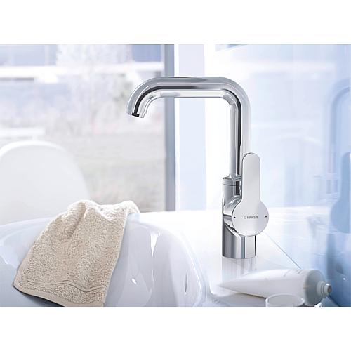 Mitigeur de lavabo Hansaprimo, actionnement sur le côté, pivotant Anwendung 1