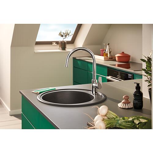 Robinetteries de cuisine Grohe BauEdge avec bec extractible, poignée latérale,
Bec orientable Saillie 215 mm chrome
 Anwendung 1