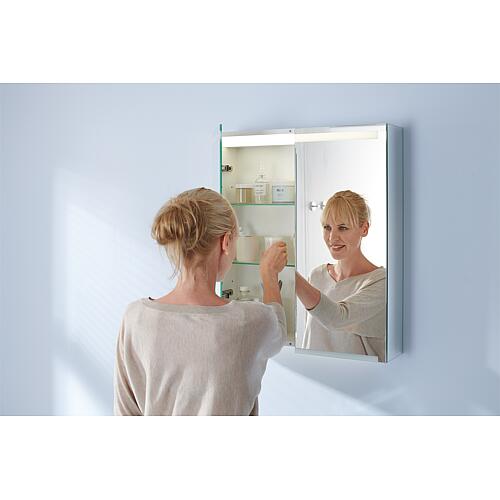 Armoire à glace Geberit Option avec éclairage LED, 3 portes Anwendung 4