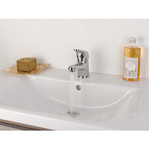 Mitigeur lavabo avec levier ouvert Top II Anwendung 3