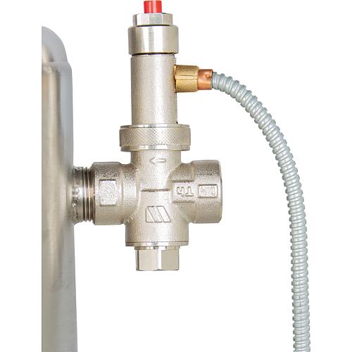 Chauffe-eau nostalgique avec fourneau inférieur, résistant à la pression ZW100, avec échangeur thermique, pour plusieurs points de puisage Anwendung 1